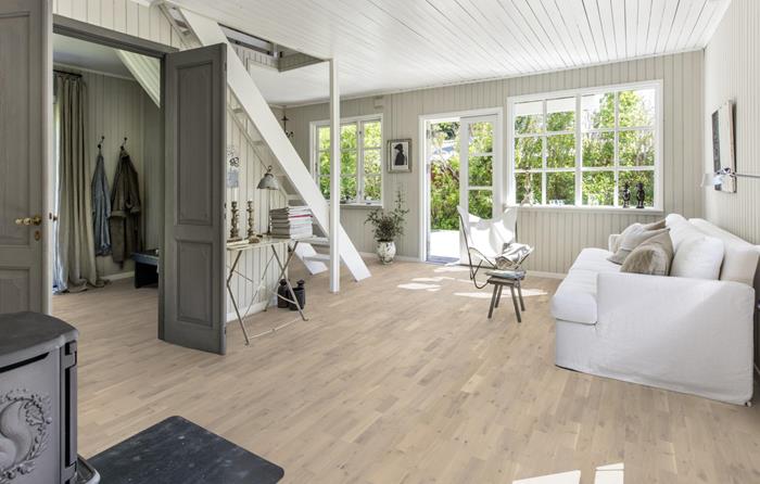 Oak Loft White Strip